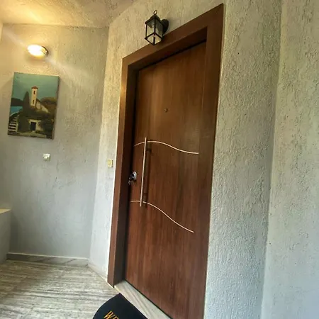 Sanel Apartment Vatheia